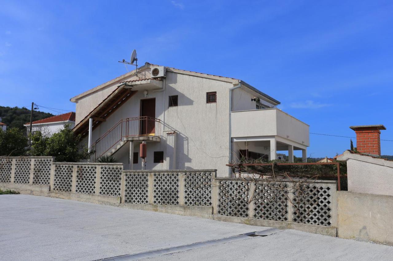 Apartments By The Sea Slatine, Ciovo - 16345 Extérieur photo