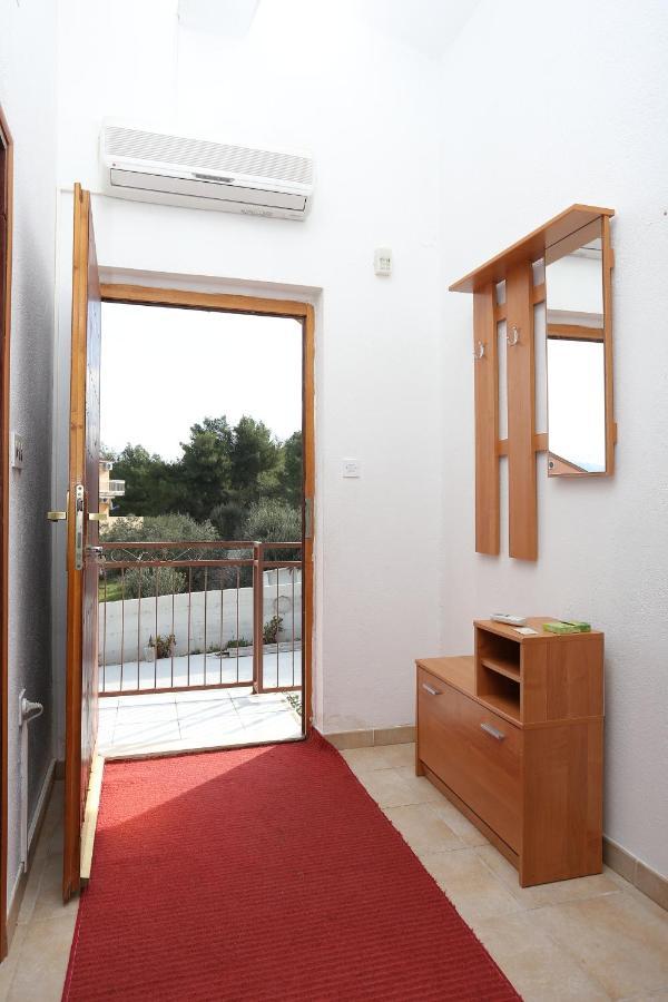 Apartments By The Sea Slatine, Ciovo - 16345 Extérieur photo